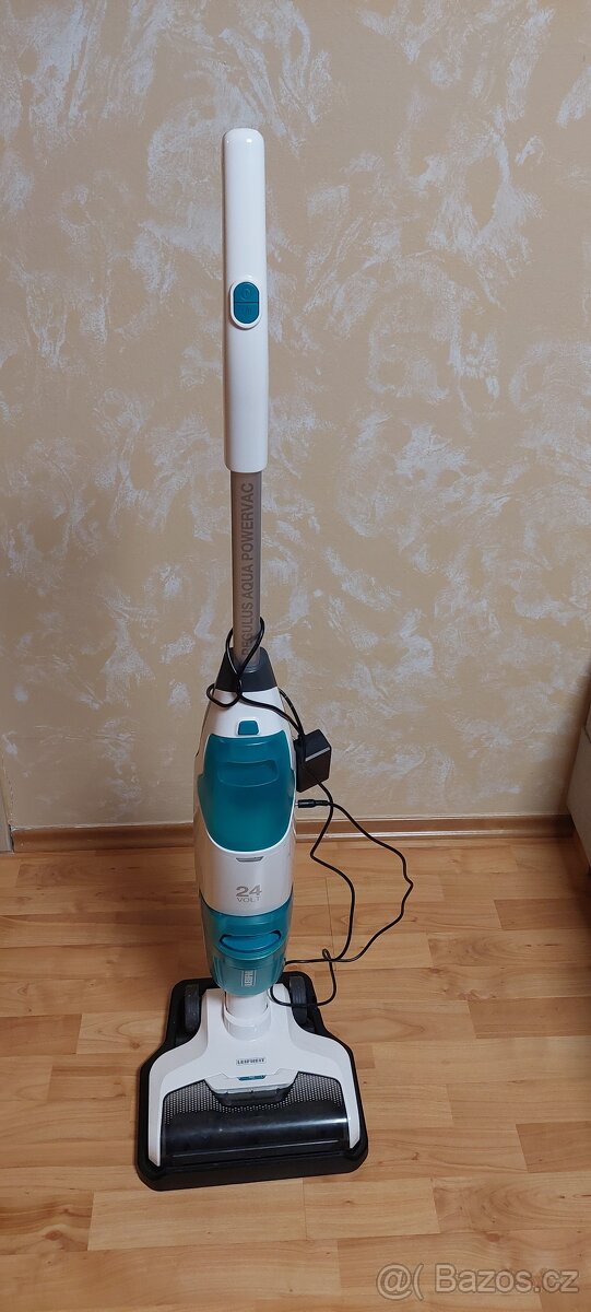 Tyčový vysavač Leifheit