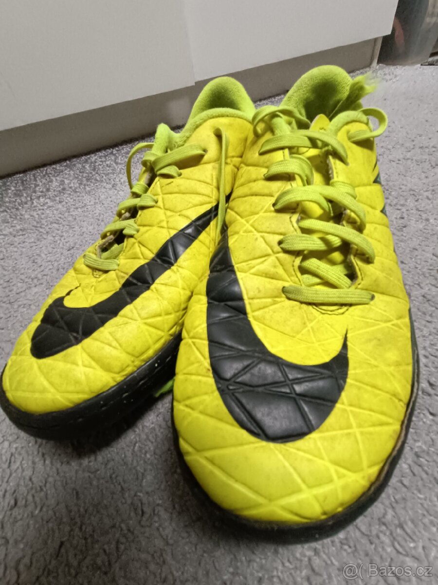 Turfy Nike 38 cm