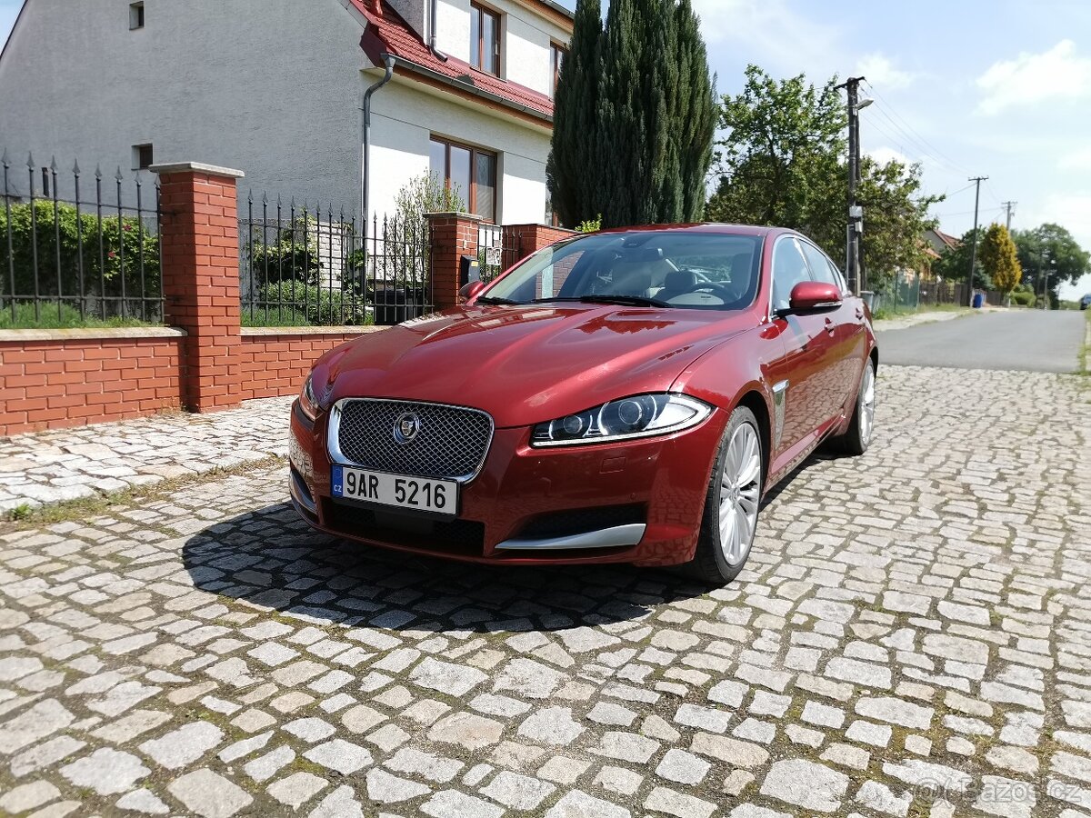 Jaguar XF 2,2 D Luxury