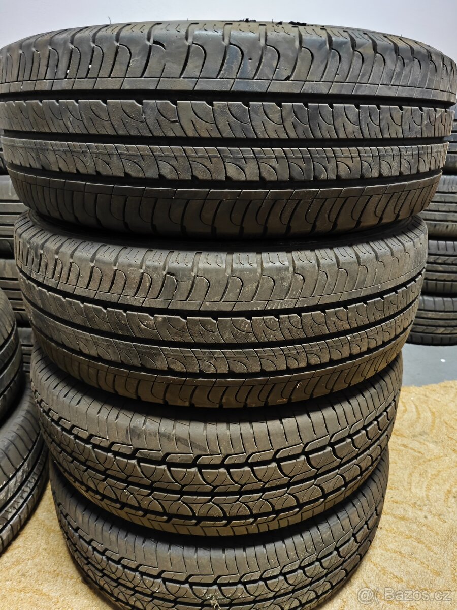 Sada 4ks letních  pneu 2xGoodyear a 2xBarum  205x65 R16C