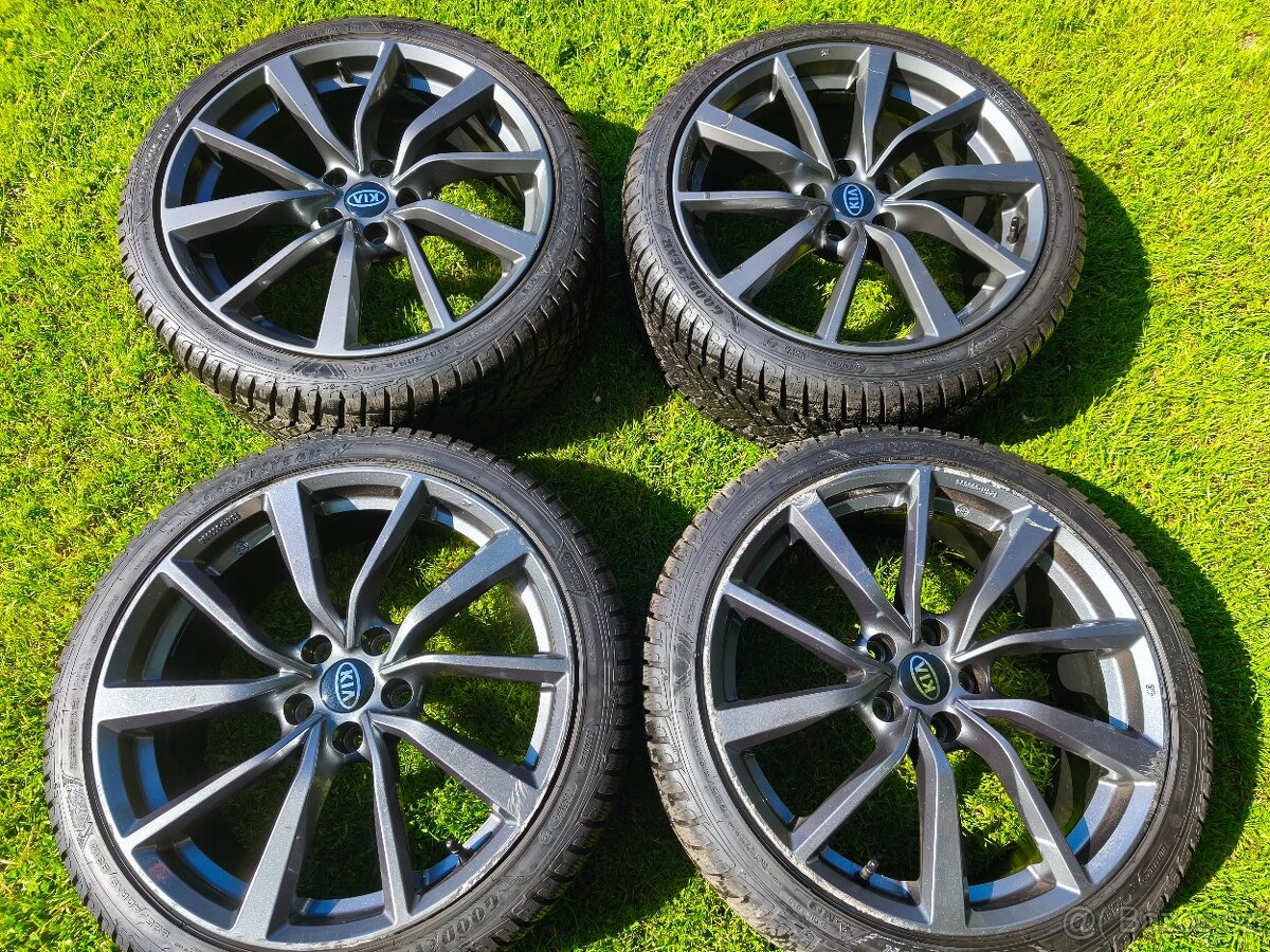 Dvourozměrná zimní sada KIA Stinger r19 5x114,3