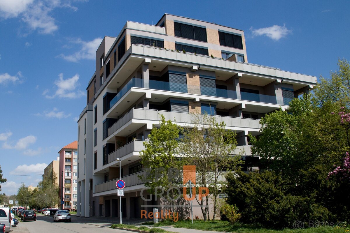 Prodej bytu 2+kk o rozloze 60 m2, ulice Očovská, Hodonín