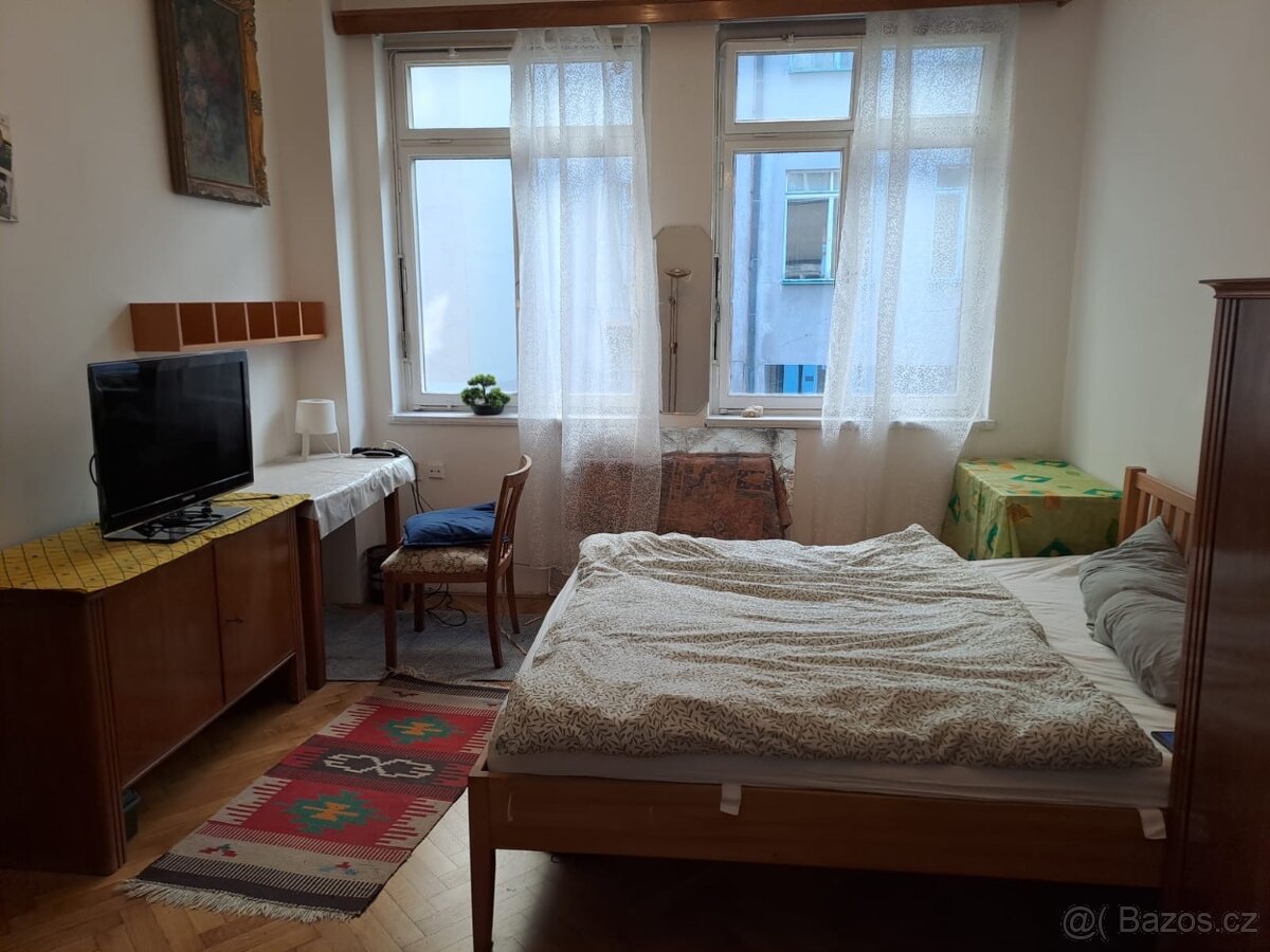 Spolubydlení, zařízený pokoj Praha 1