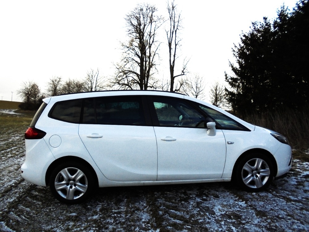 OPEL ZAFIRA C 2.0 121KW,r.2014,187732km servisní kniha