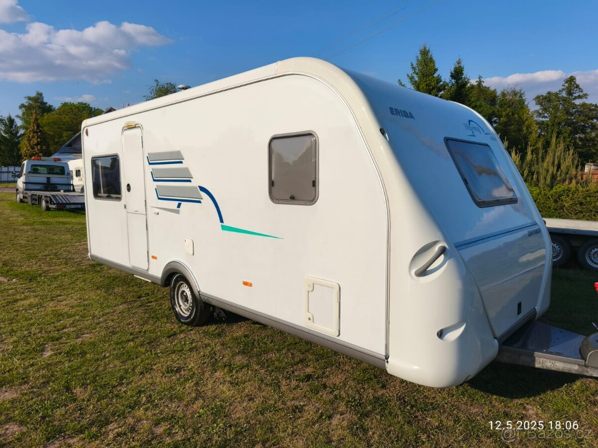 Hymer Eriba MOVING, plynový bojler, mover, solár, předstan
