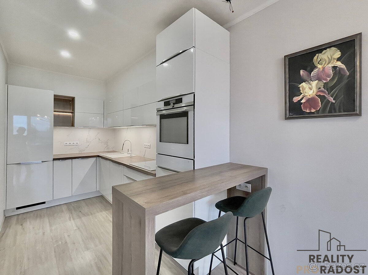Pronájem bytu 2+kk 65 m²
