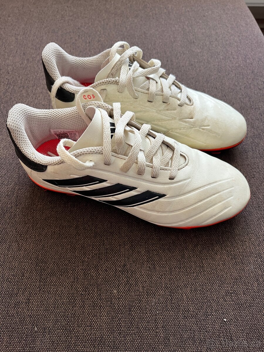 Dětské Fotbalové kopačky Adidas, velikost 34