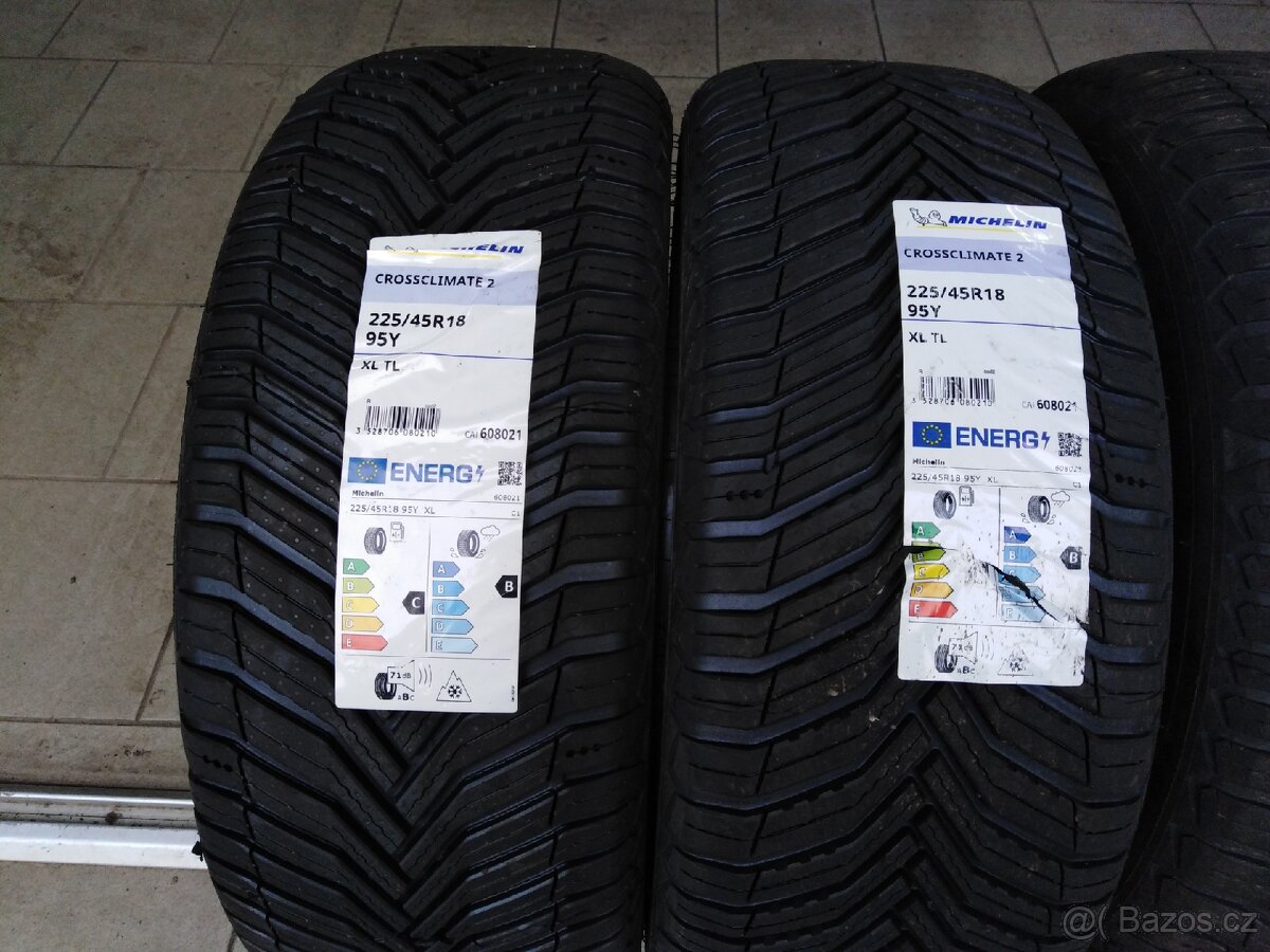Michelin Crossclimate 225/45/18 celoroční