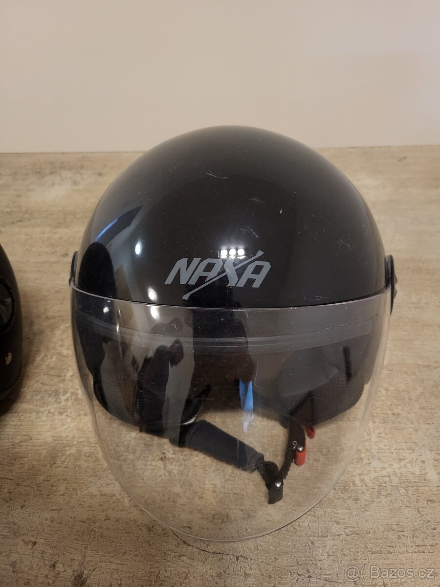 Přilba moto