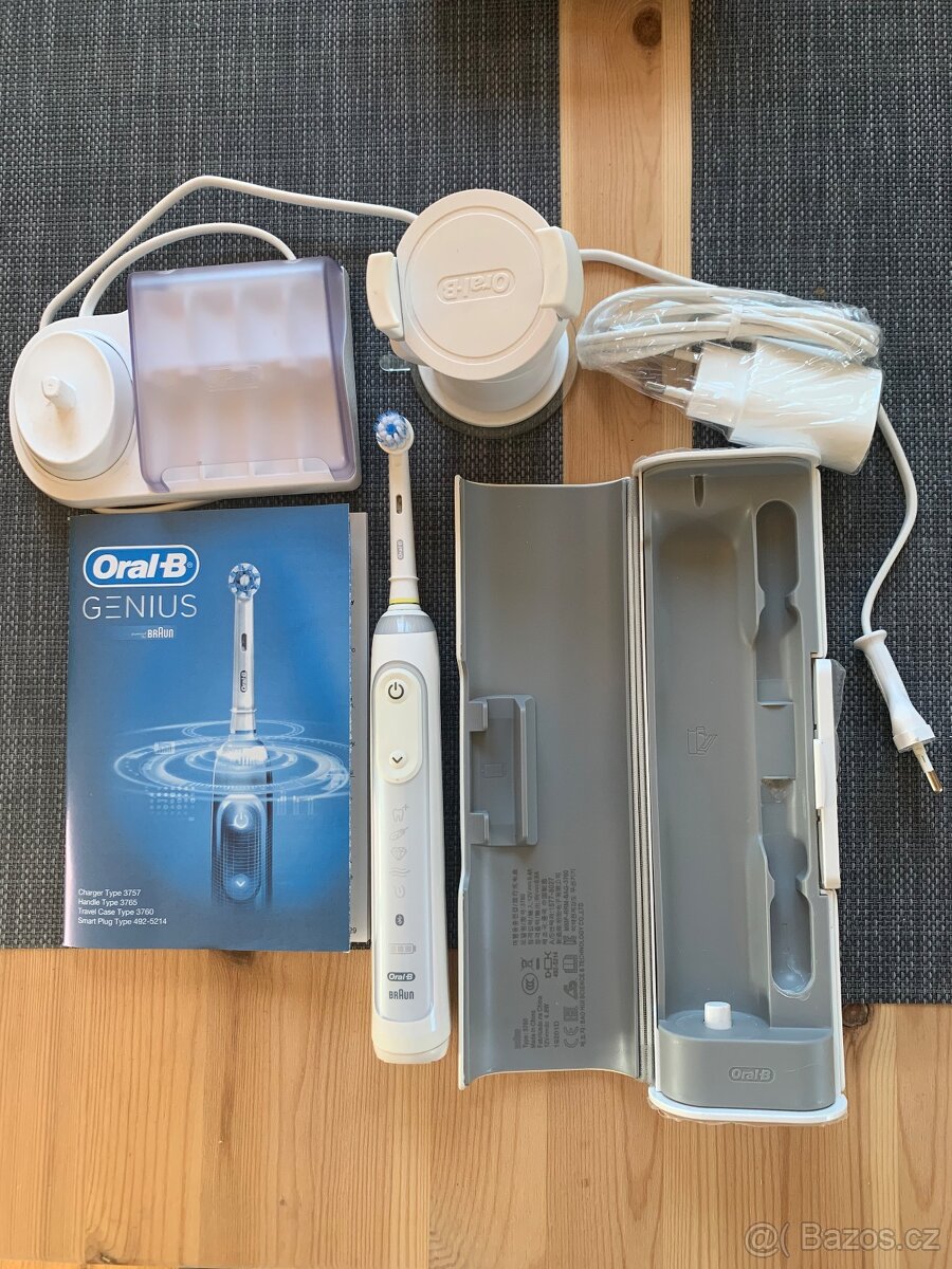 Zubni kartacek ORAL-B Genius 10000N