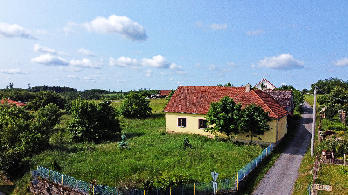 Na prodej RD 4+1(171 m2)s poz.3.011 m2,Hroznatín okr.Třebíč