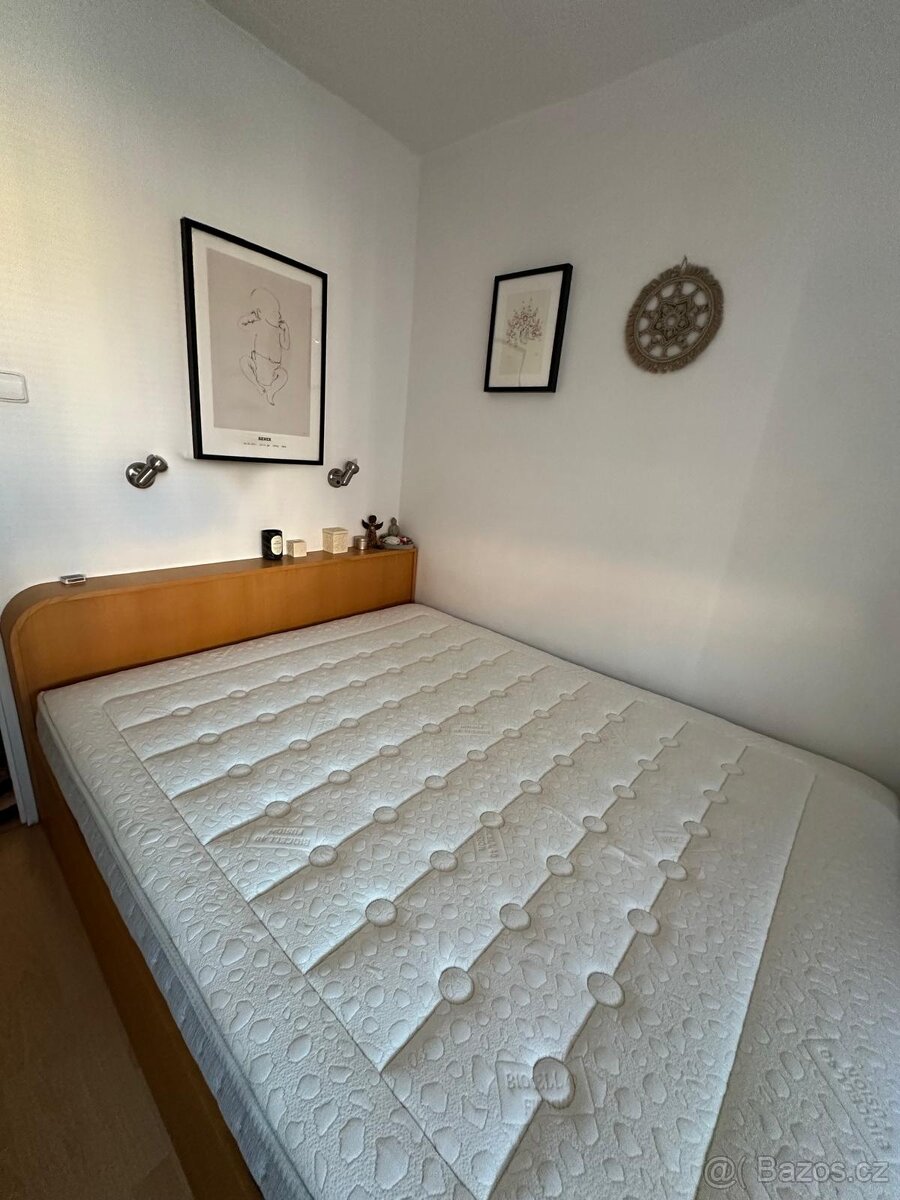 Manželska postel 160x 200 dřevěná dýha