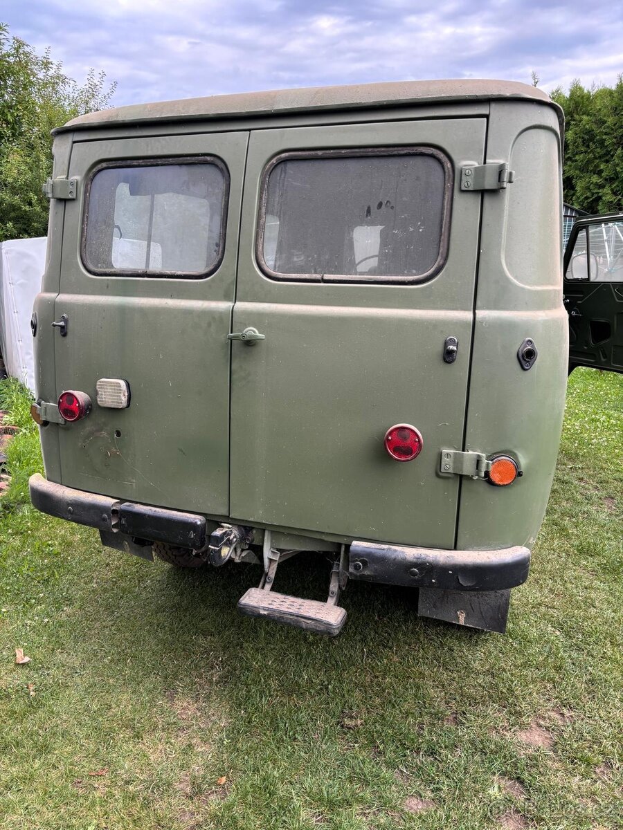 UAZ 452 Buchanka
