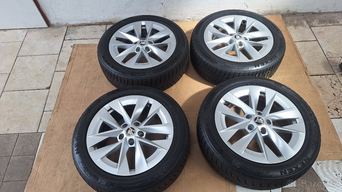 Alu kola Škoda 17" 5x112 zimní pneu 205/55 R17 5-6mm Octa4