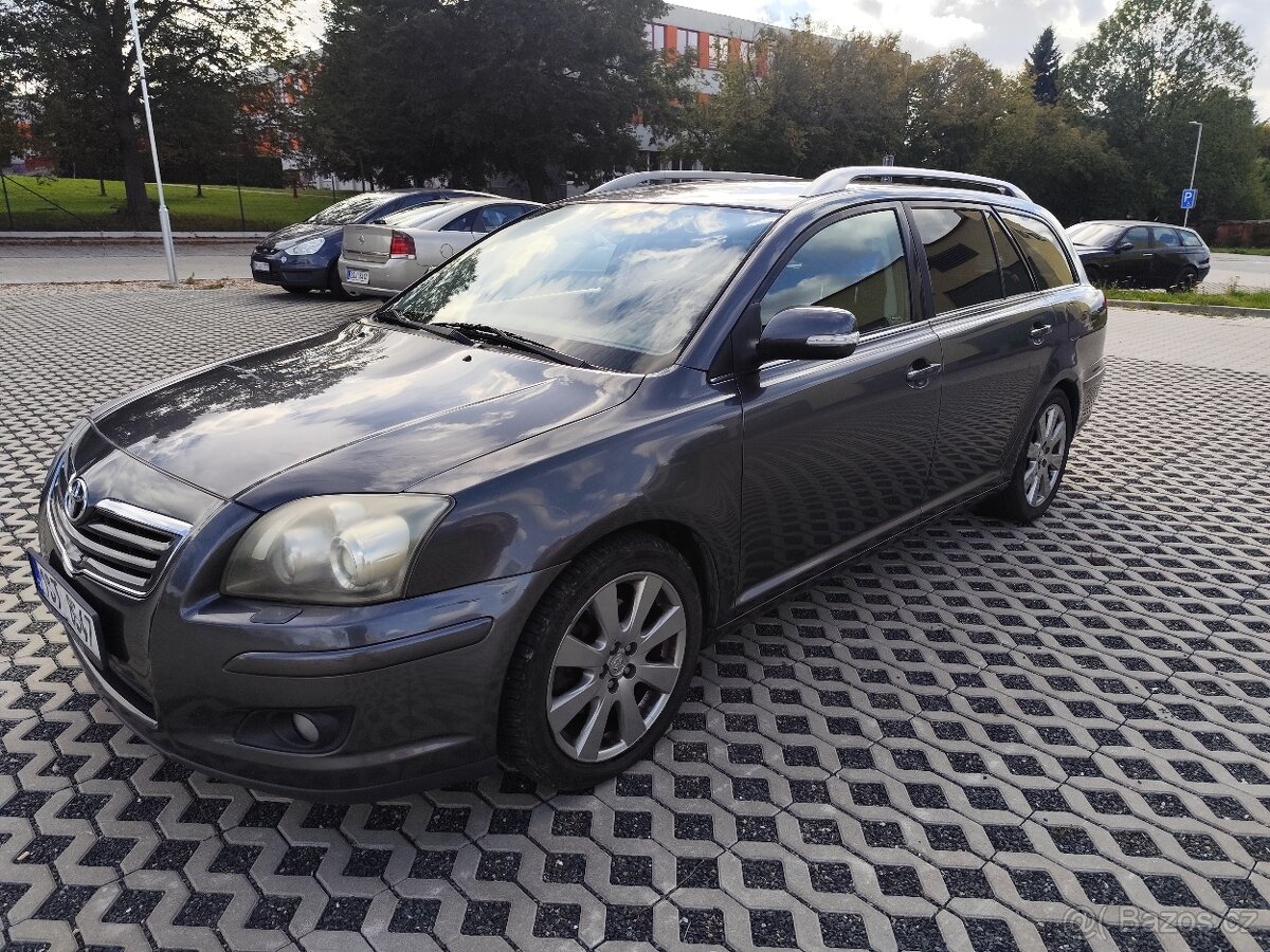 Toyota Avensis combi