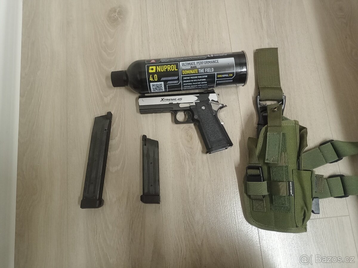 Airsoft pistole