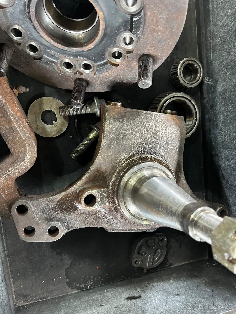 Avia Daewoo - čep kola otočný