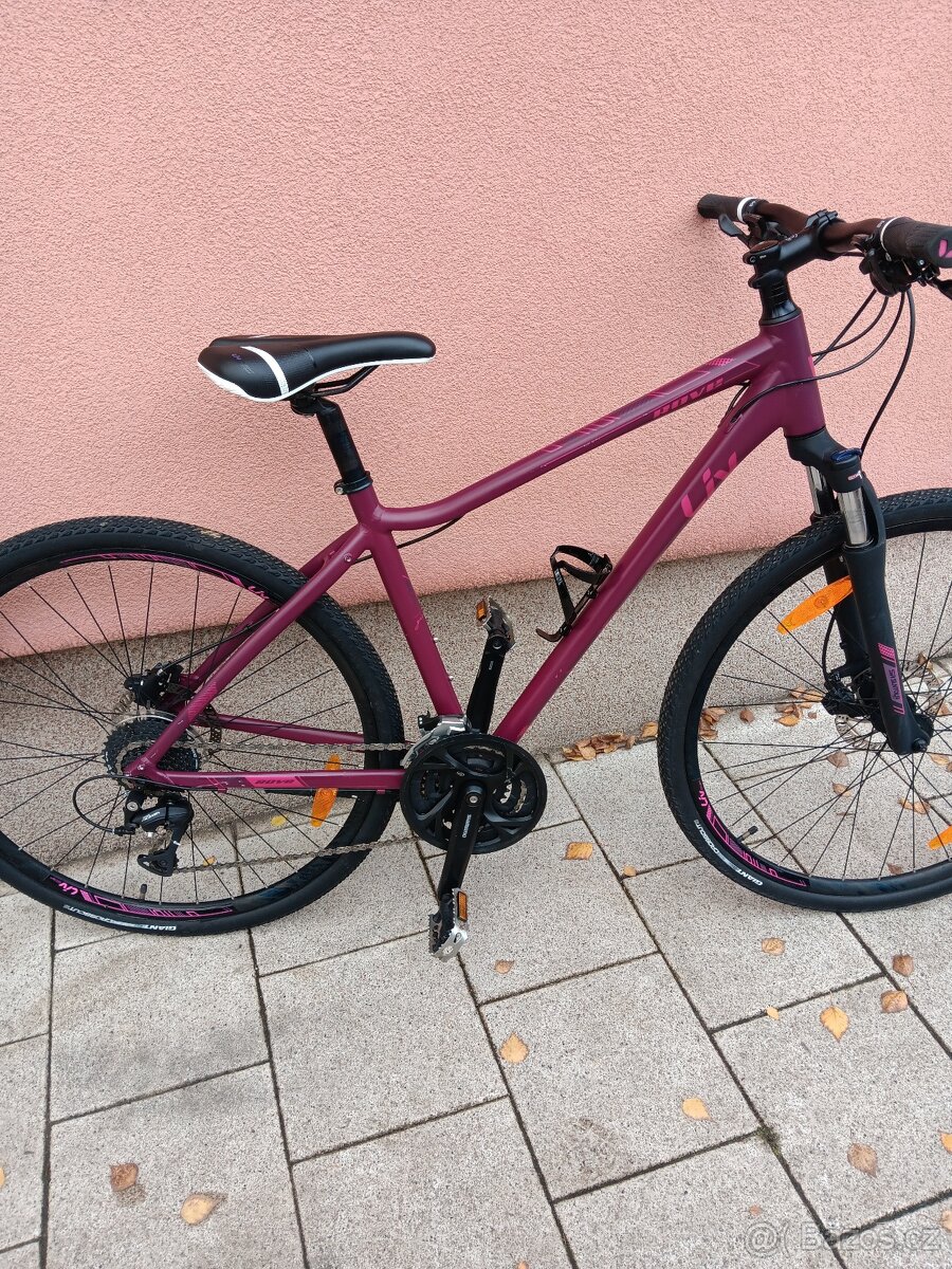 Trekové dámské kolo