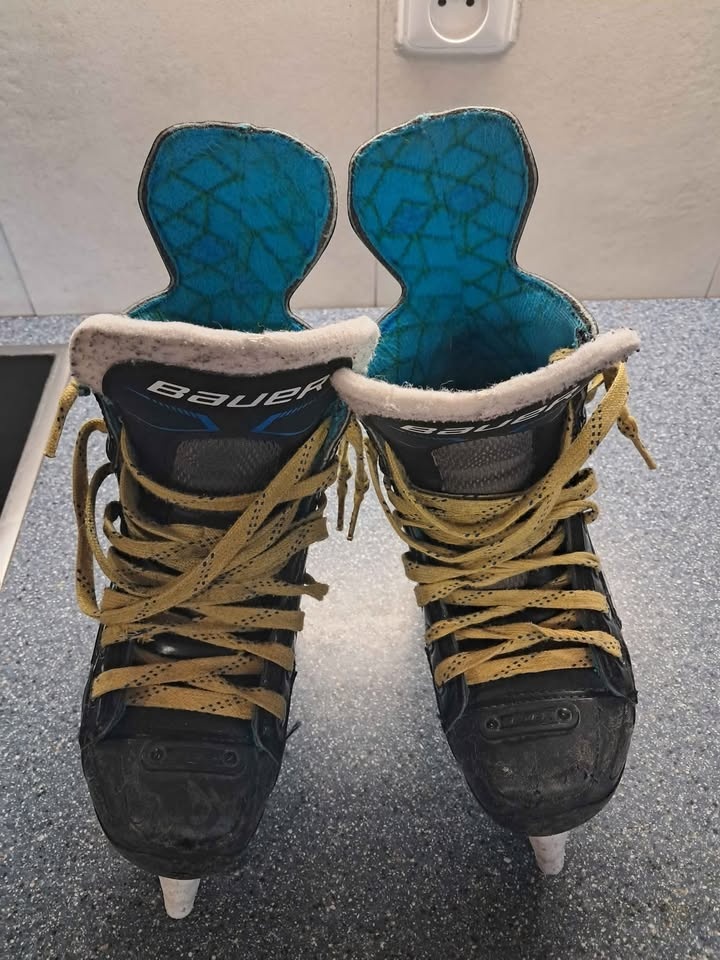 Dětské hokejové brusle Bauer vel. 33,5