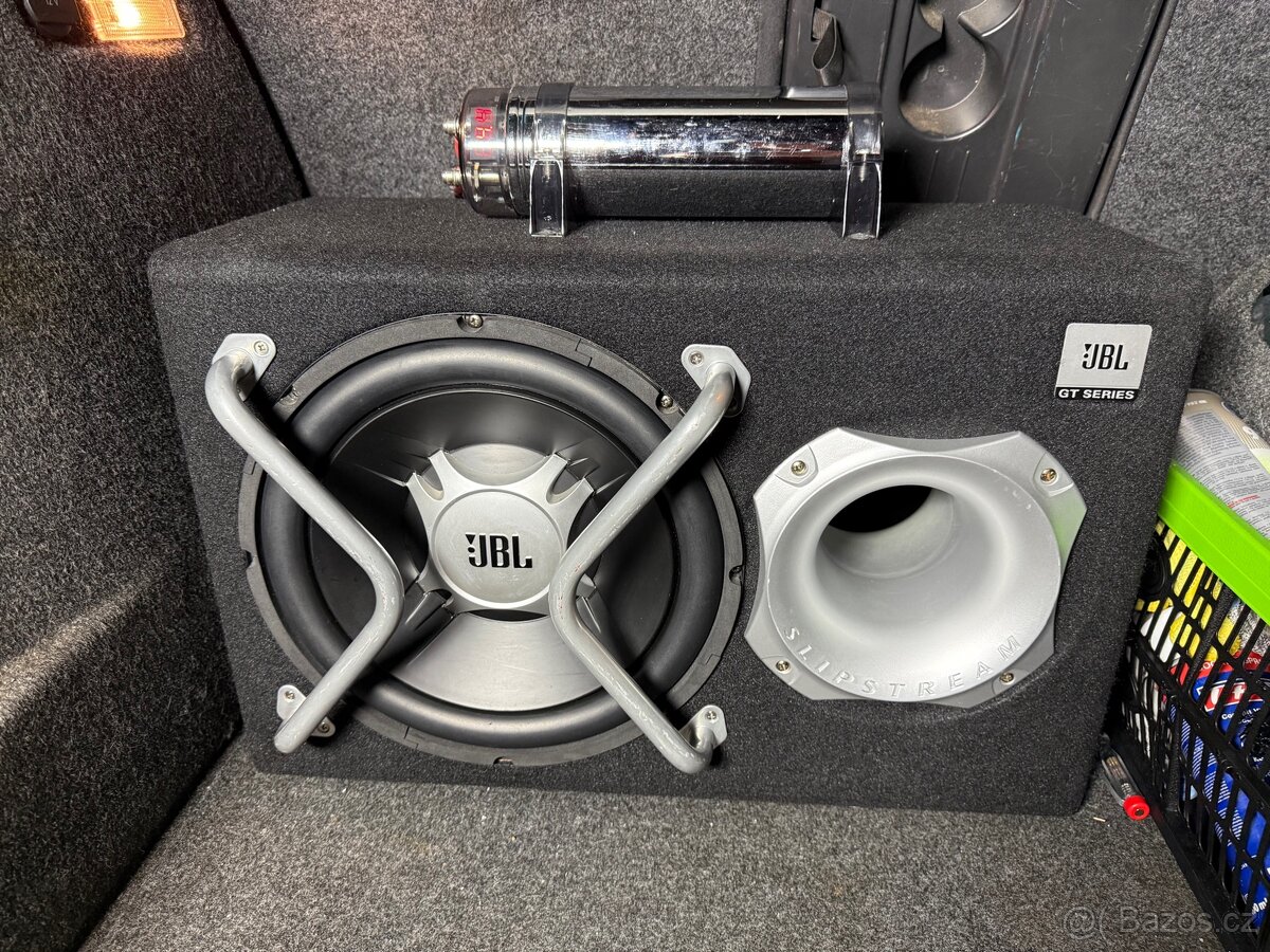 Auto audio, subwoofer JBL 12”, mono zesilovač Renegade