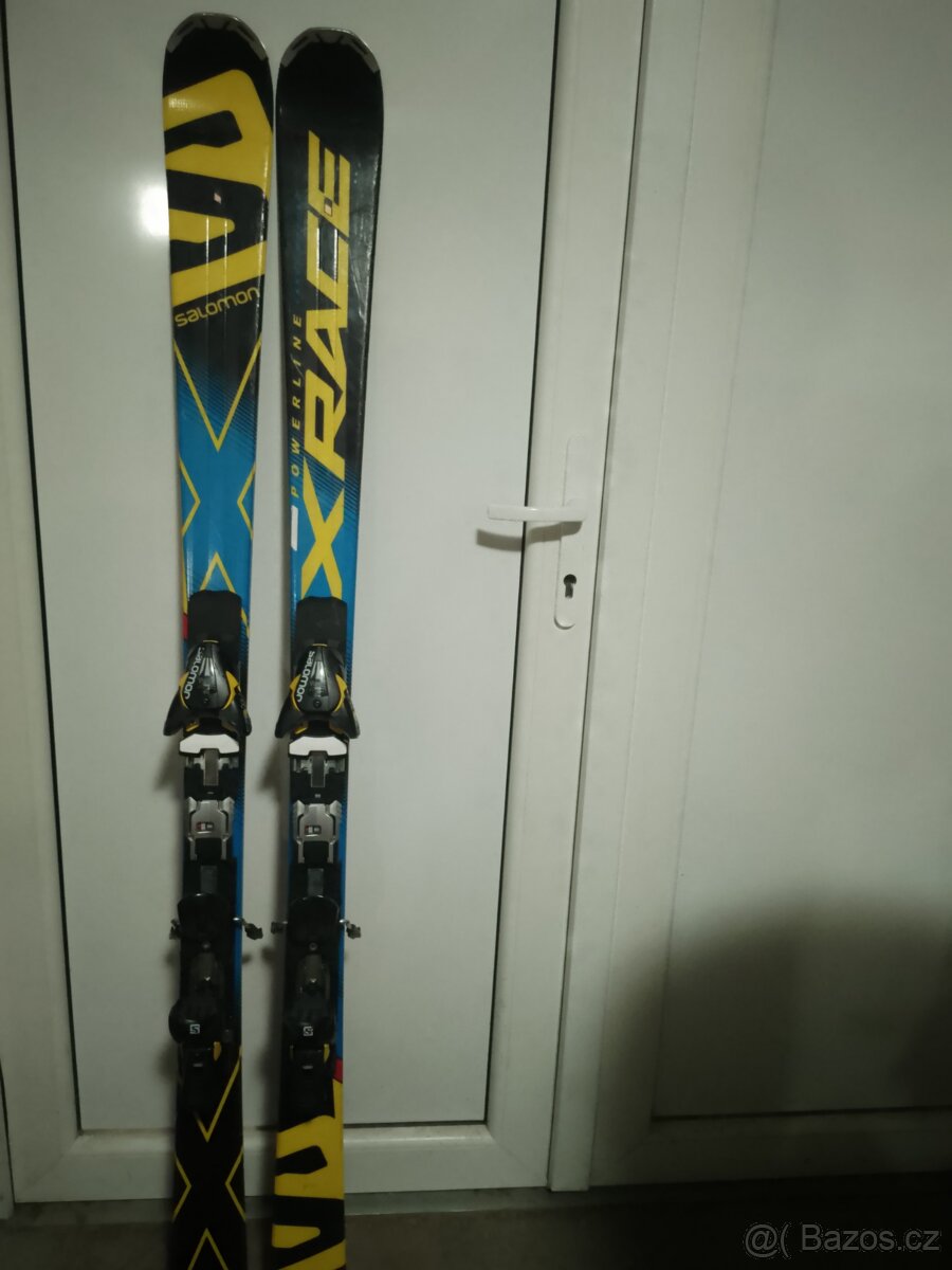 Sjezdové lyže 165 cm , Titan