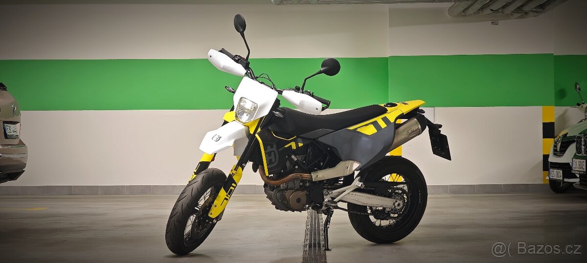 Husqvarna 701 Supermoto - 2024 (SPĚCHÁ)