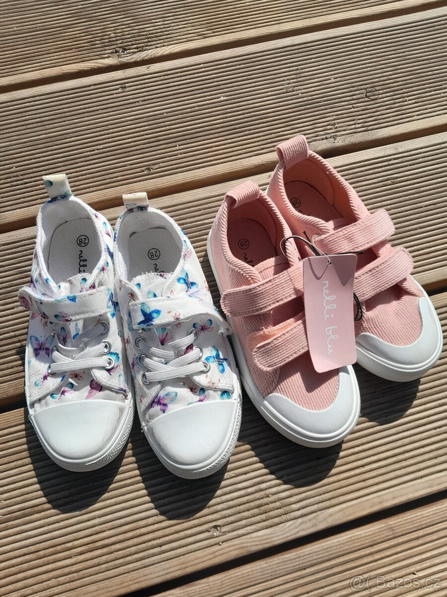 Plátěné tenisky 28