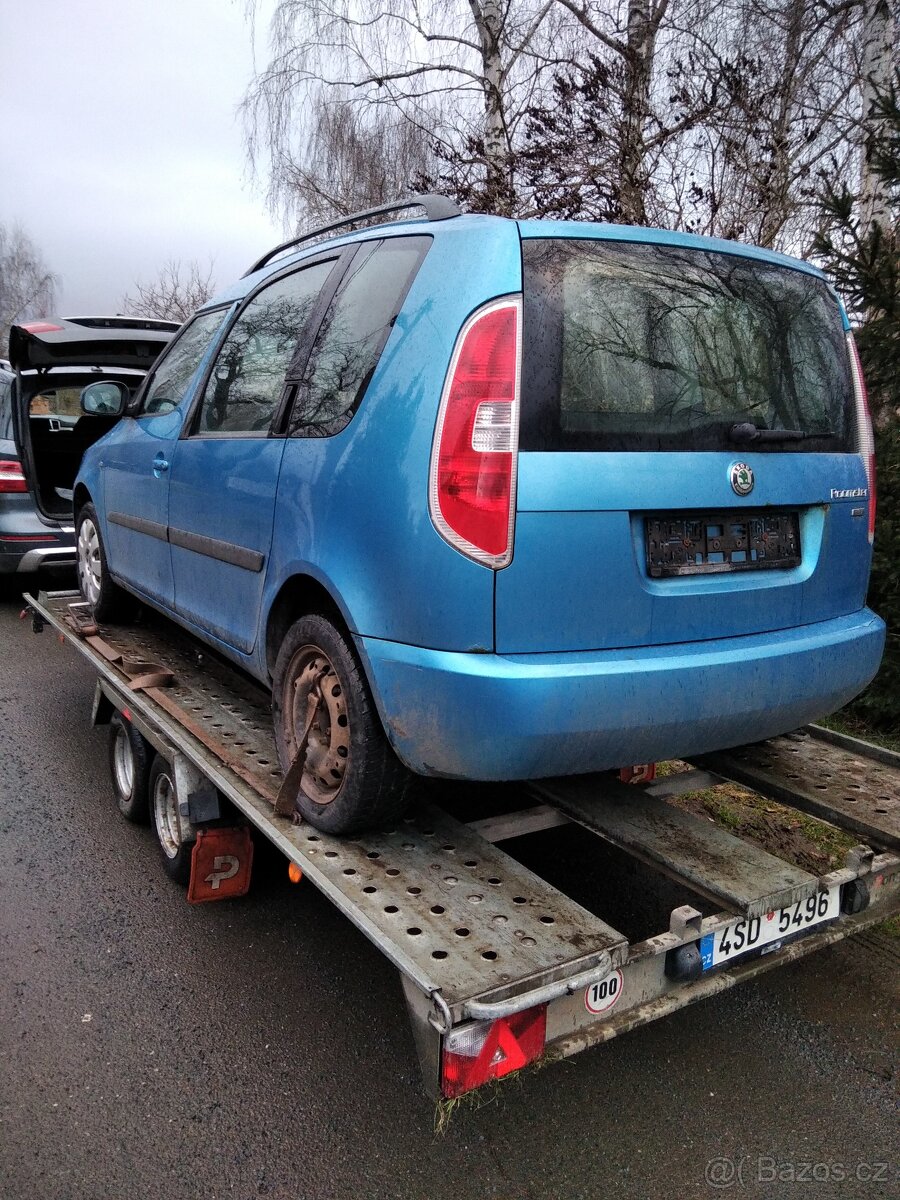 nd z škoda roomster 1.4 16v 63kw modrá zelená sahara 9202