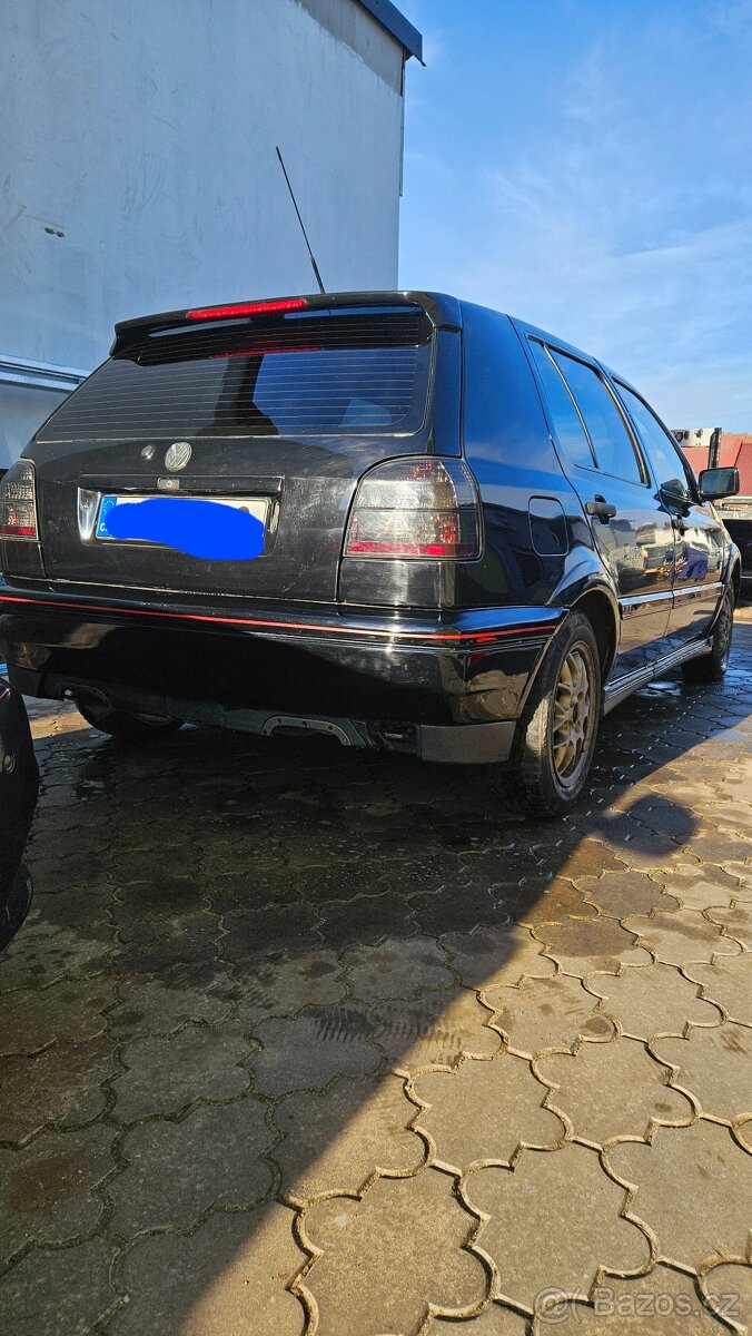 Vw golf 1.8.i GT