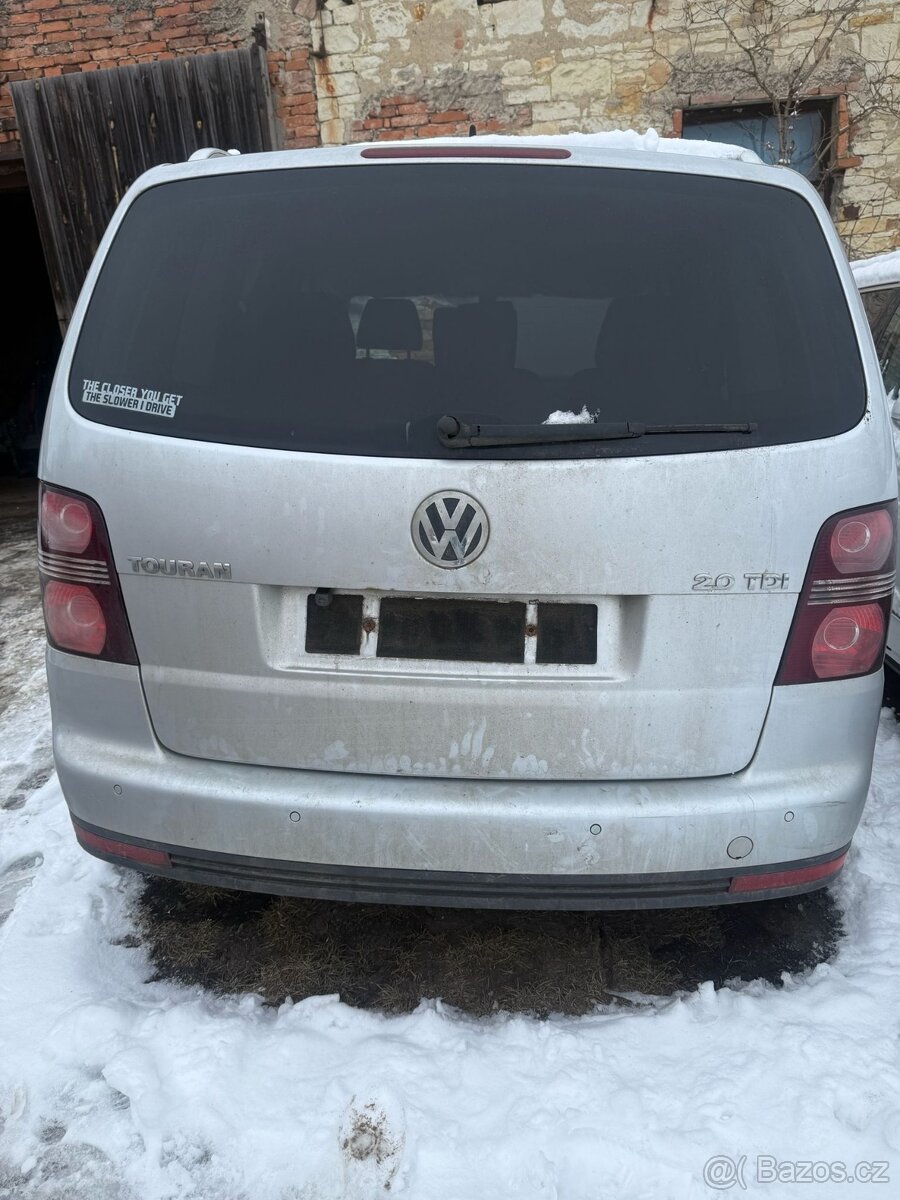 VW Touran 5 dveře víko kufru.
