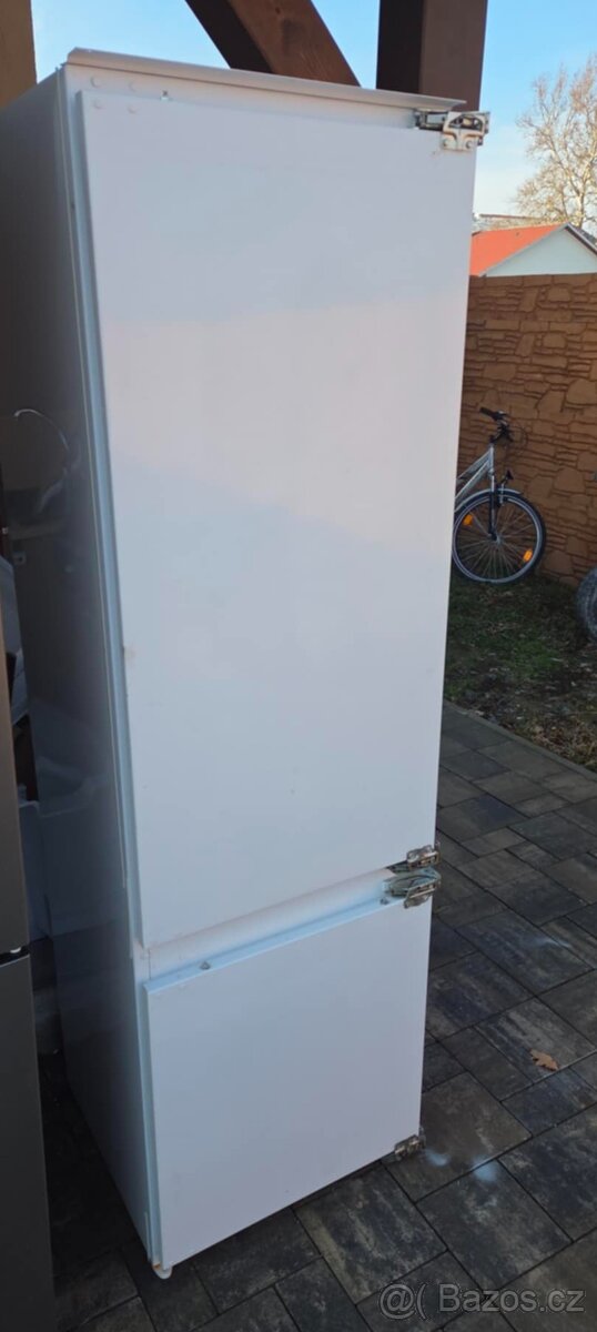 Vestavna lednice Elektrolux