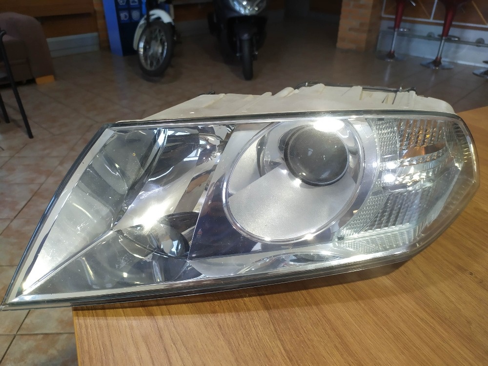 Světlomet přední Škoda Octavia II