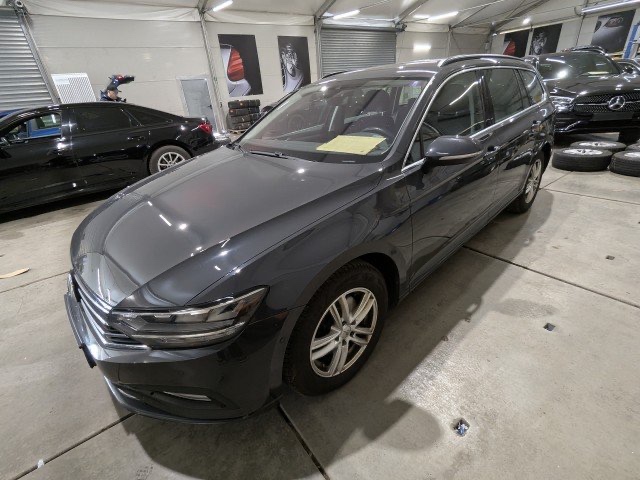 VW Passat B8 2.0 TDI 110kW DSG Tažné ACC Kamera Navi Virtual