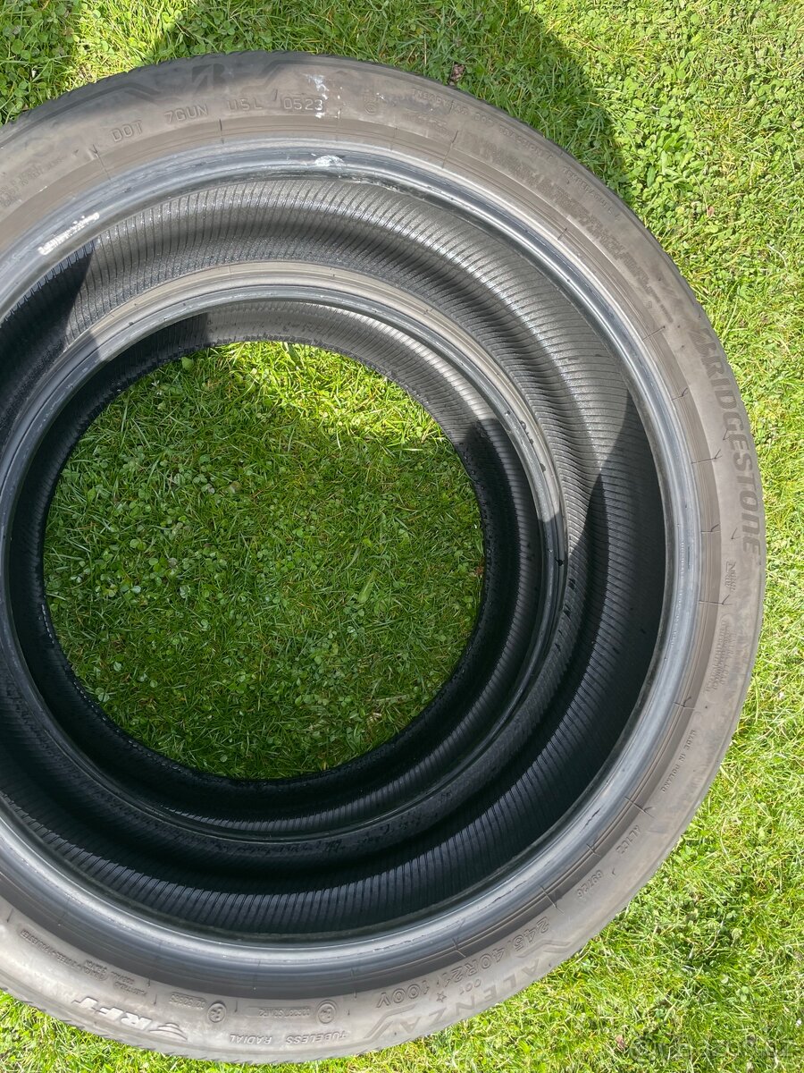 Sada 2ks letních pneu Bridgestone R21 245/40