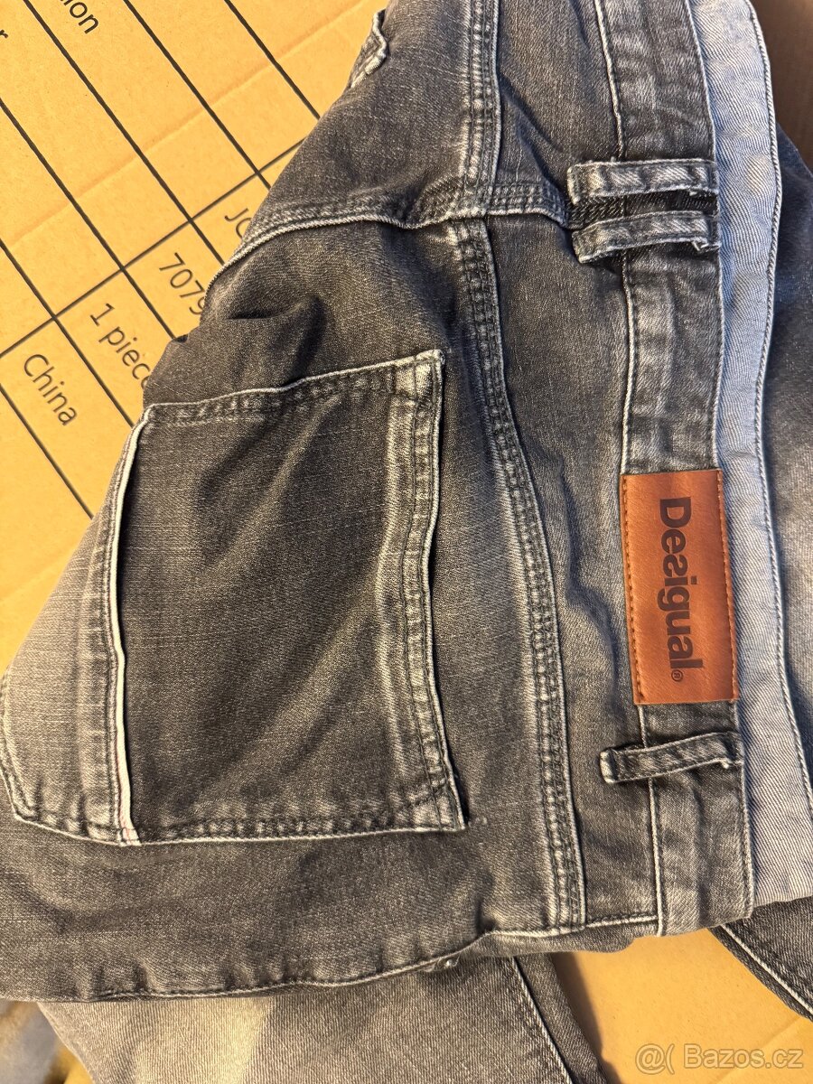 Desigual šedé džíny 32