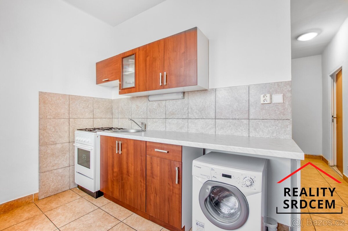 Pronájem družs. bytu o velikosti 2+1+lodžie/55 m2 na ul. Bře