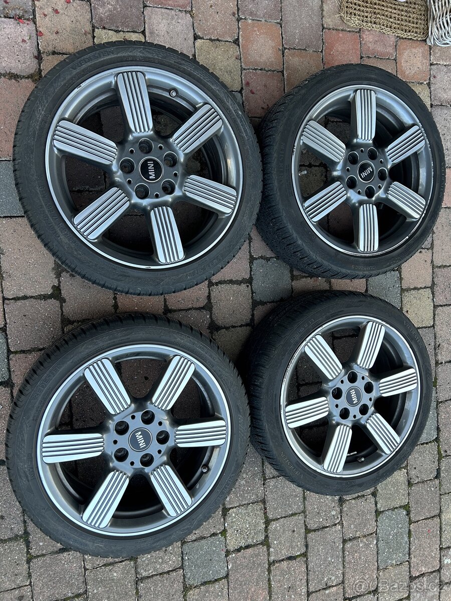 Mini Cooper S alukola originál 60years 205/45 r17