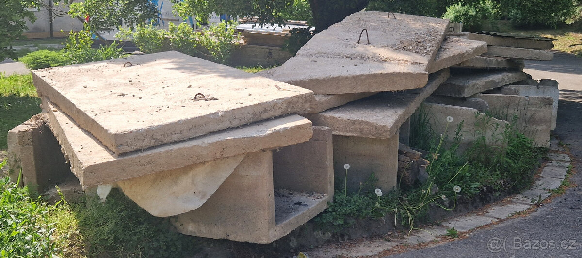 Betonové panely, betonové žlaby (kabelové žlaby) - kolektory