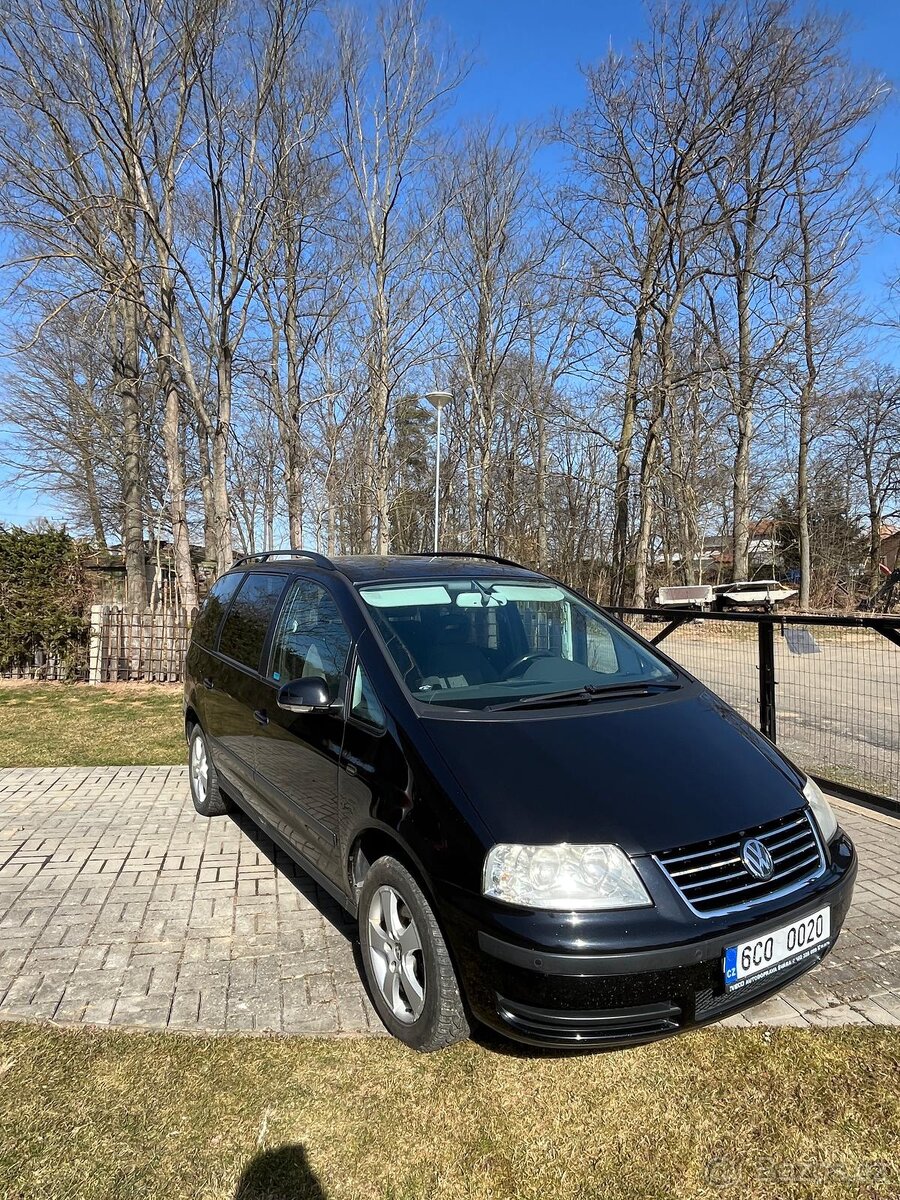 Vw Sharan 2.0 tdi - 103kw rok 2006 - nová stk