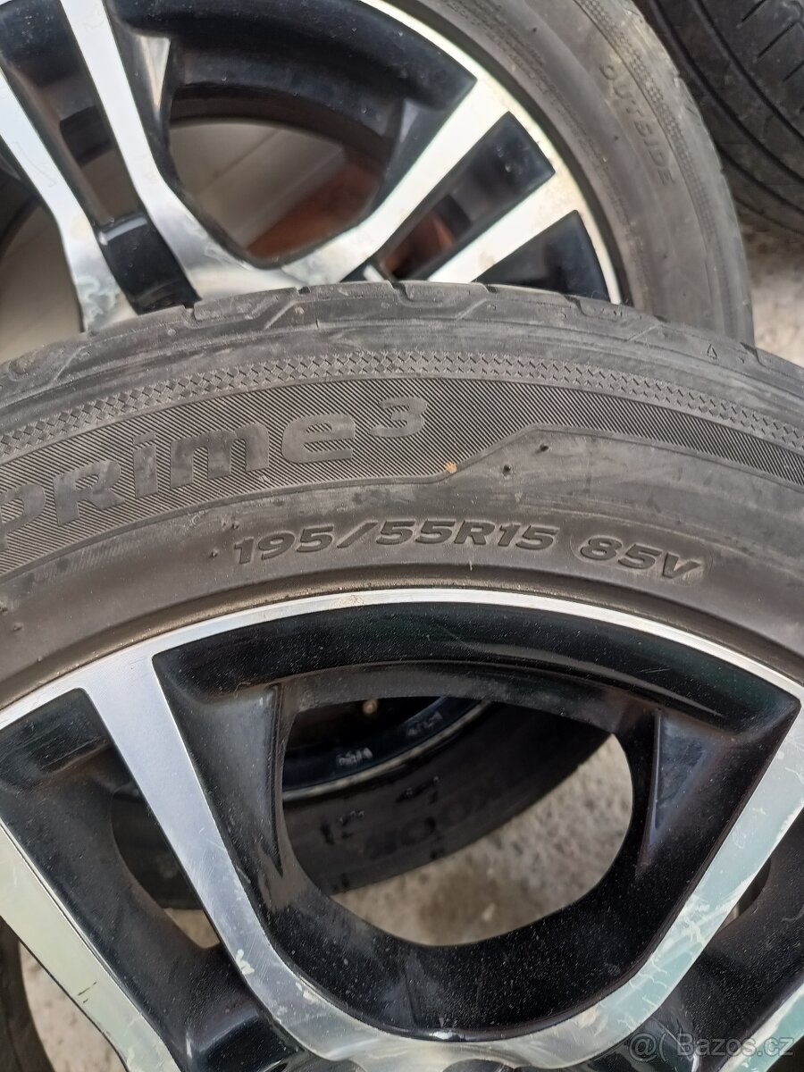 Al kola 4×100 R15