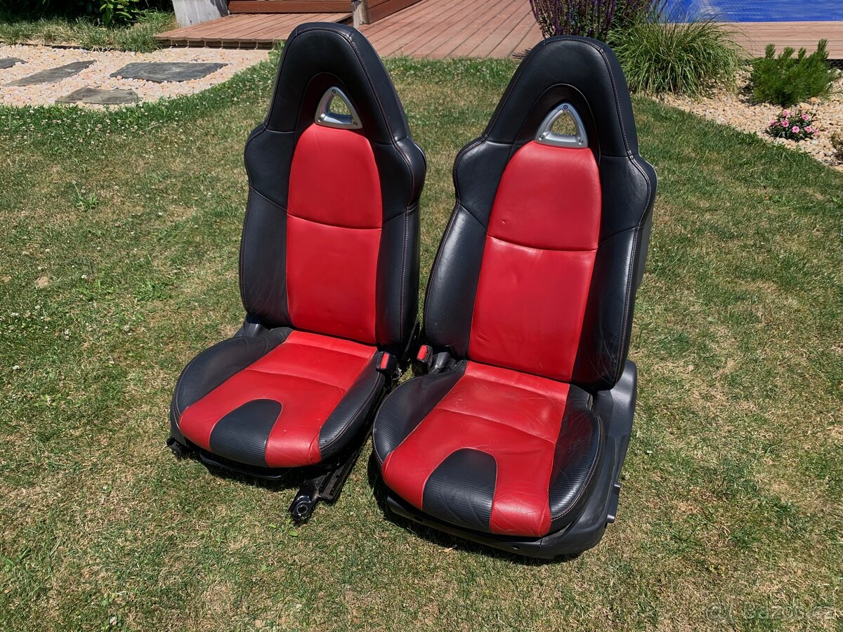 Mazda rx8 sedačky