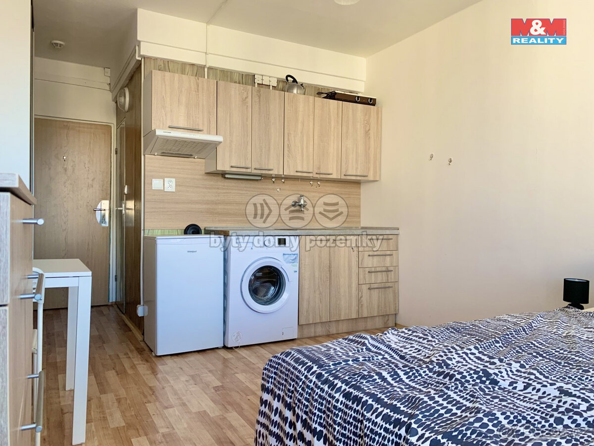 Pronájem bytu 1+kk, 25 m², Klášterec n/O, ul. Budovatelská