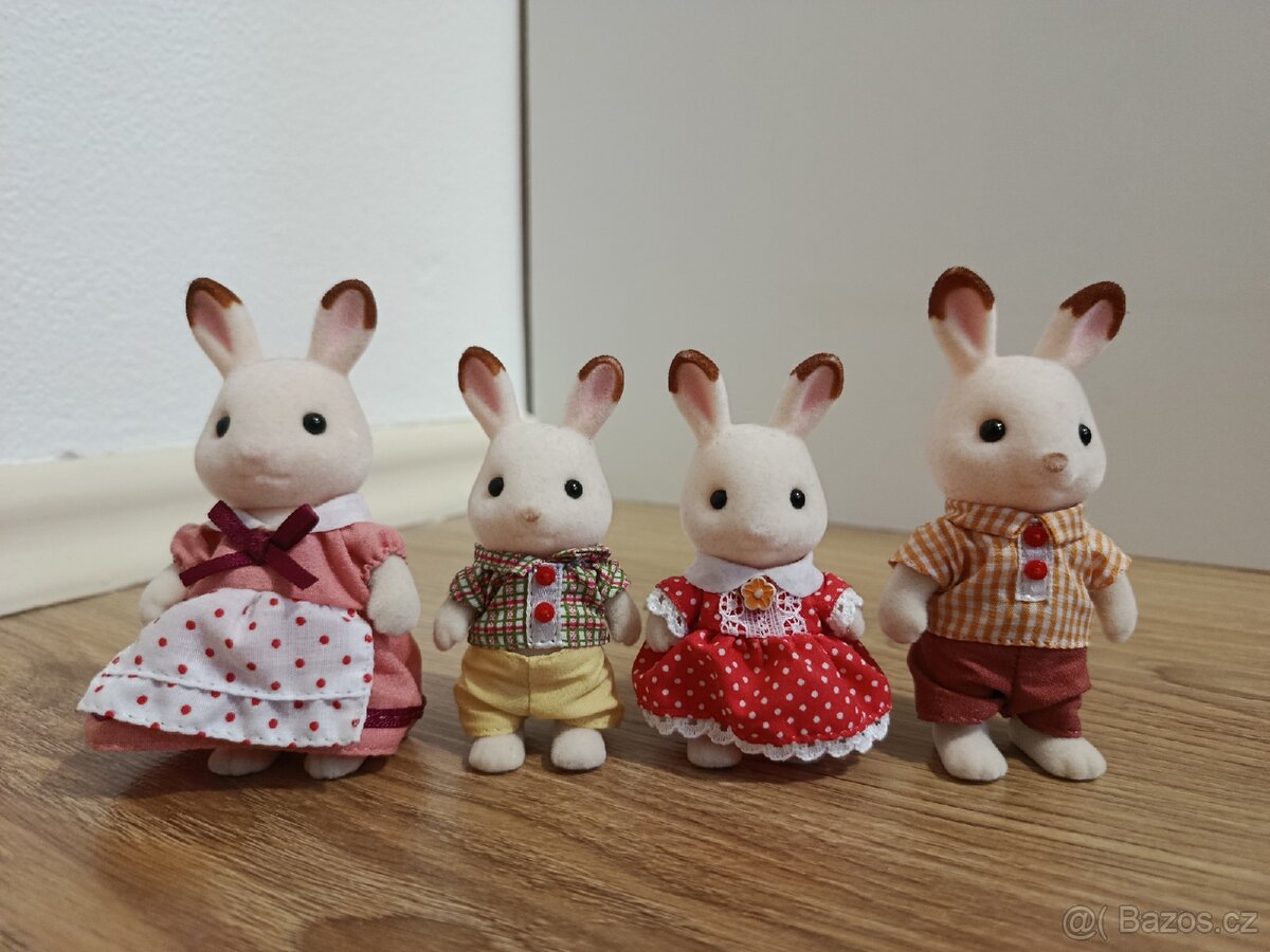 Sylvanian Families - Chocolate Rabbit Familly