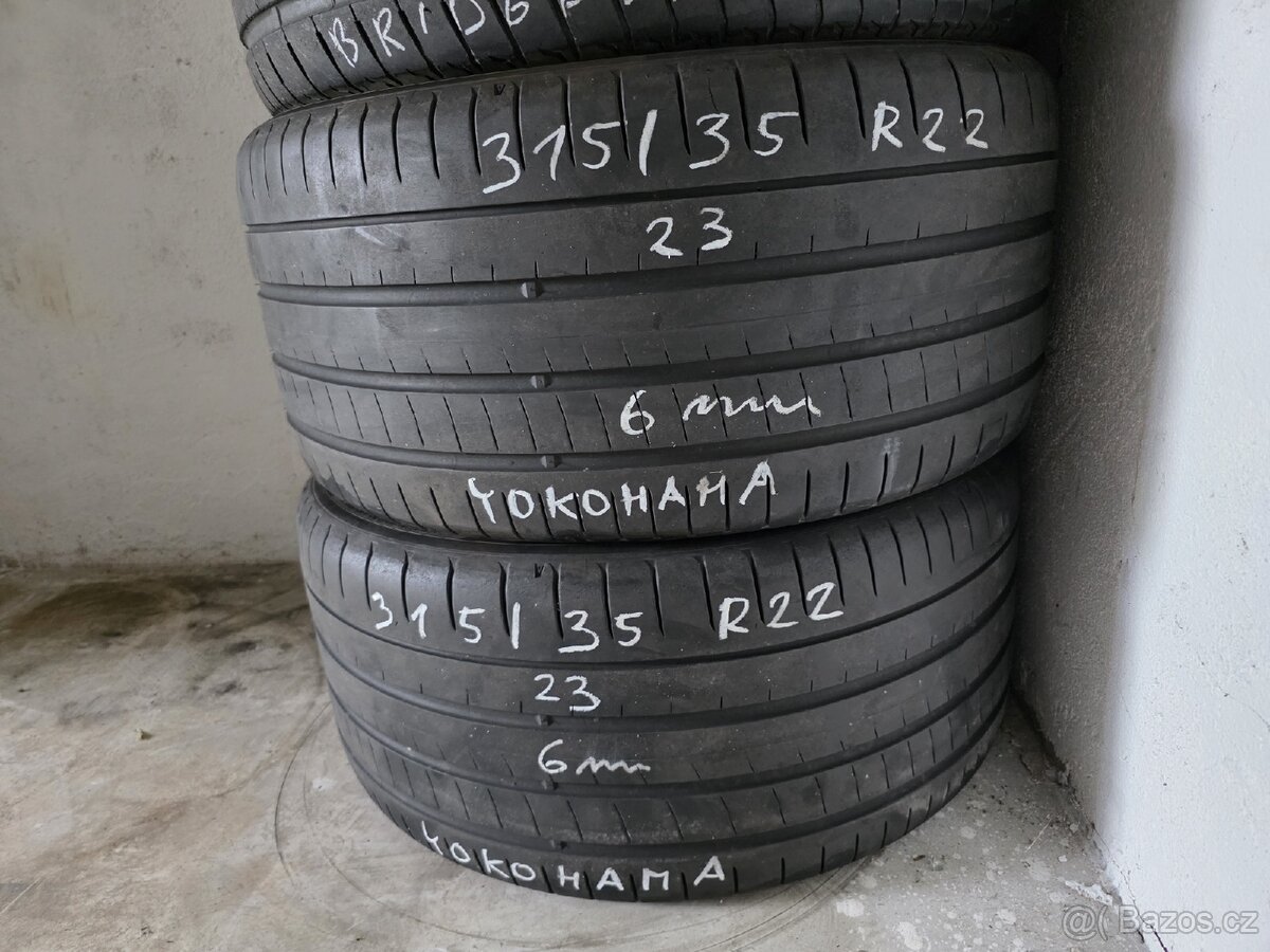 315/35 r22 Yokohama.