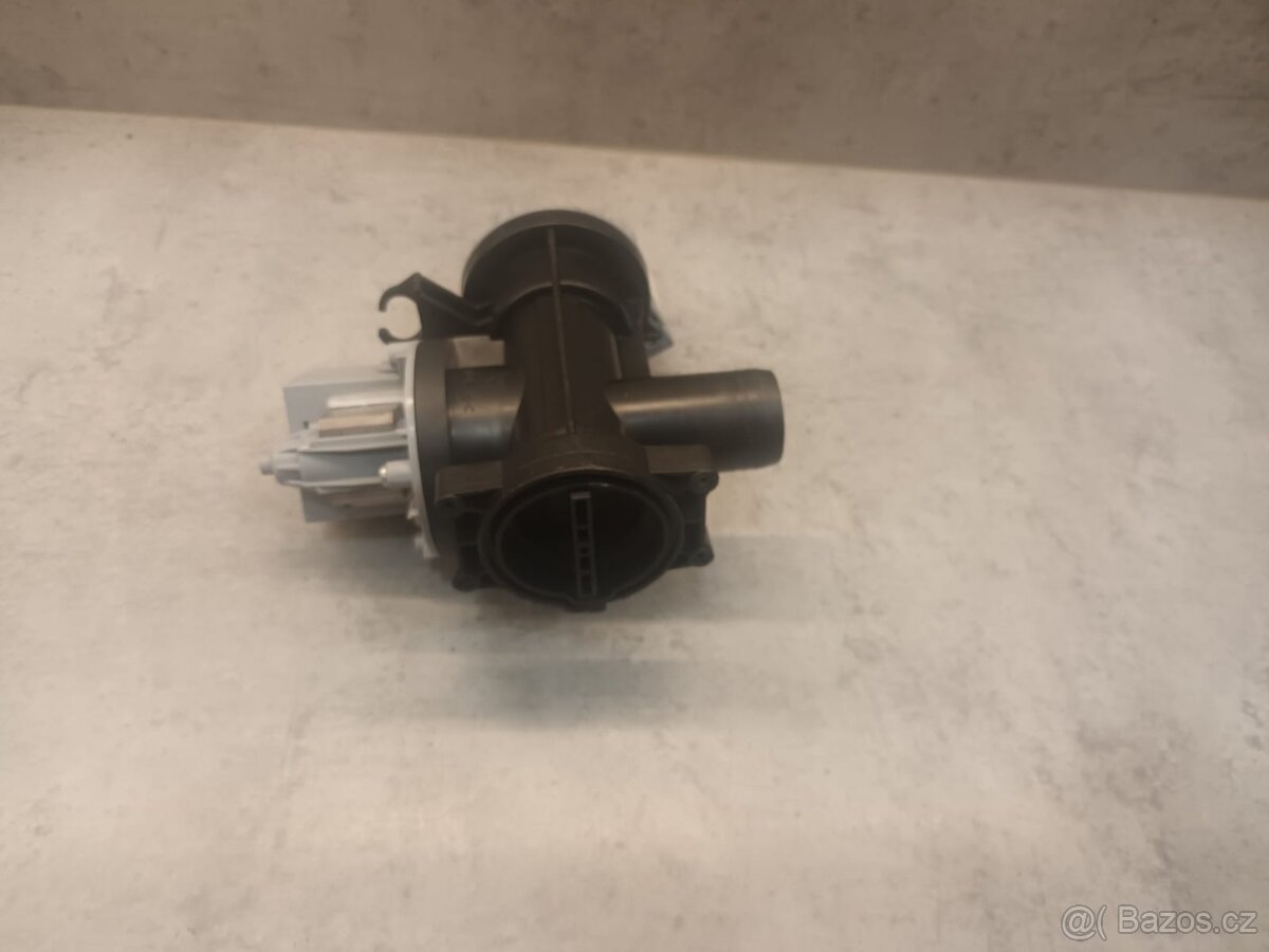 Čerpadlo z pračky Whirlpool FSCR 10432 - zánovní