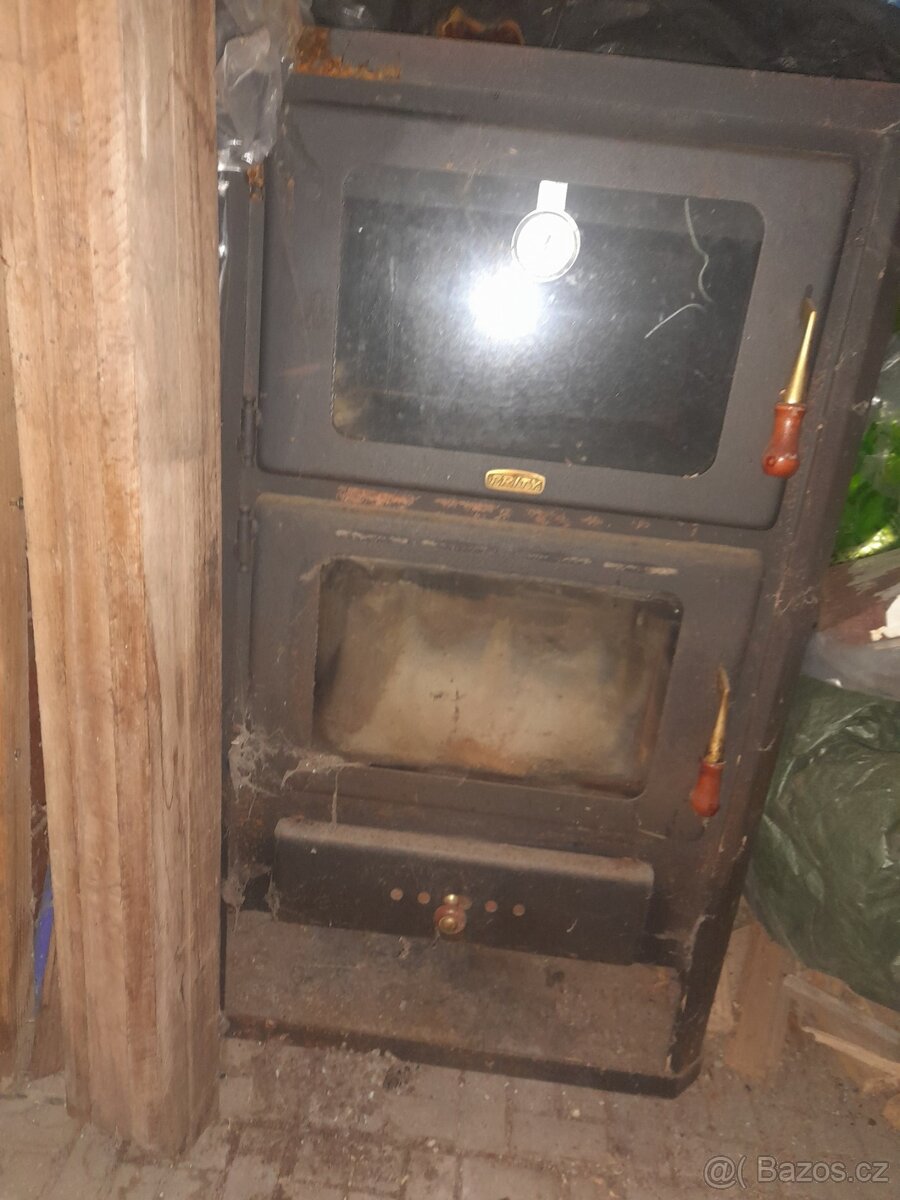 Krbová kamna s troubou Prity FM