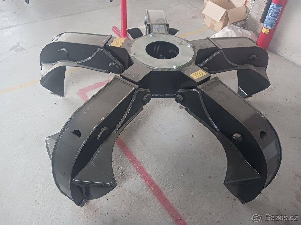 Polypový drapák Tizmar