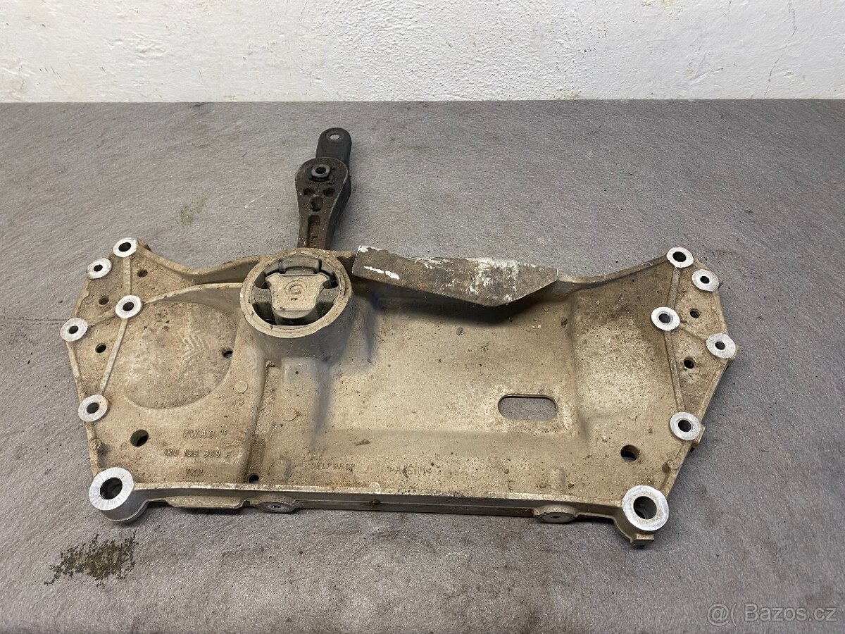 VW GOLF 5 2003-2008 - PŘEDNÍ NÁPRAVNICE 1K0 199 369 F