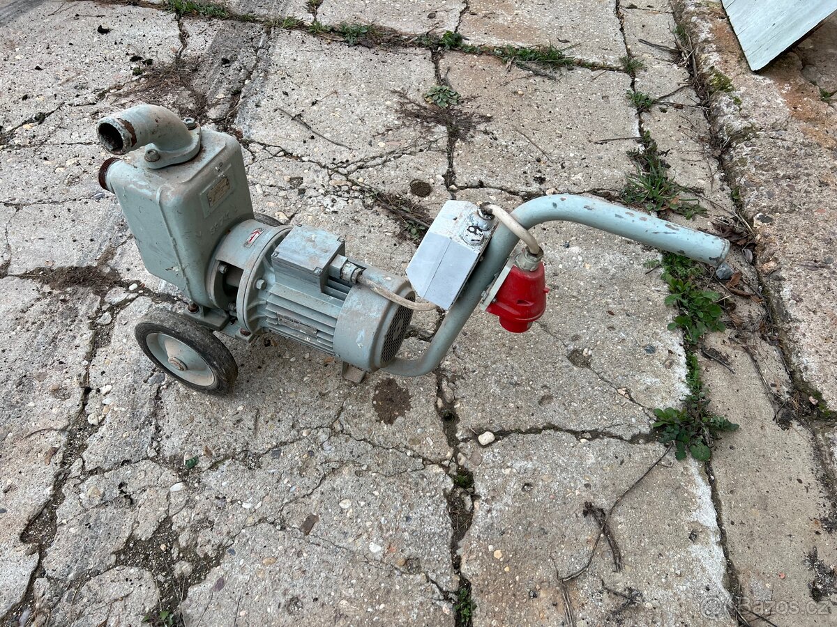 Mobilni cerpadlo s motorem