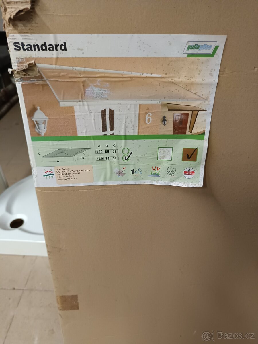 Stříška nad vchod